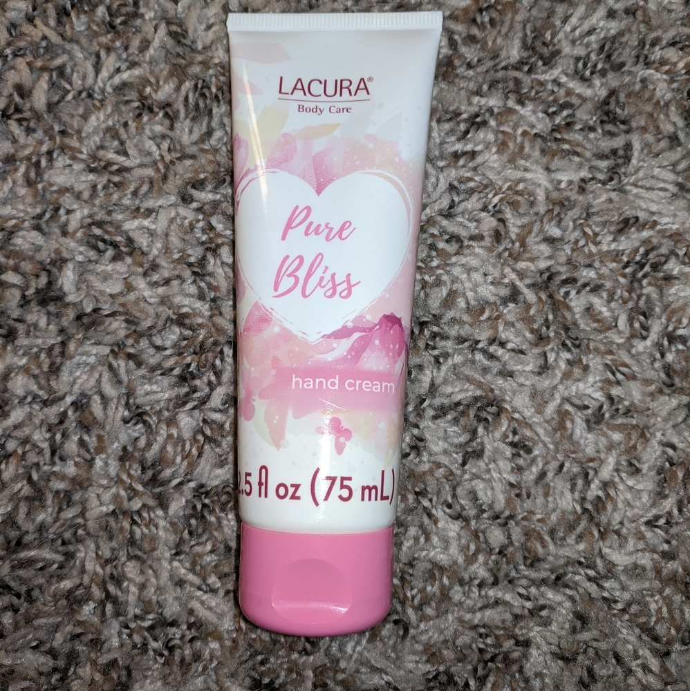 Lucura Hand Cream (2.5oz)